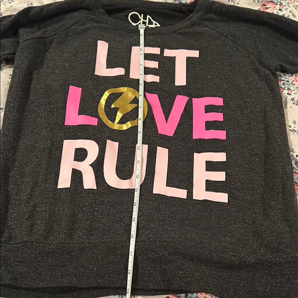 CHASER Great Condition Graphic with Bold Lettering Light Sweatshirt. Soft Size M